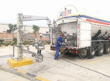 LNG增压卸车臂（东阳燃气）